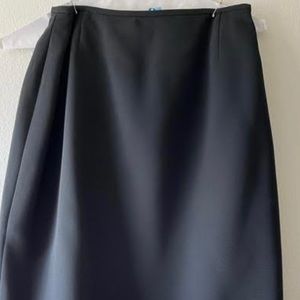 Tahari 4P black lined skirt